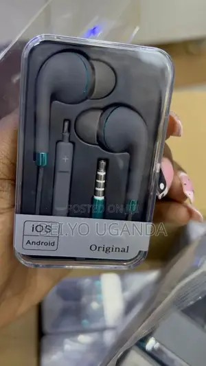 Earphones AKG