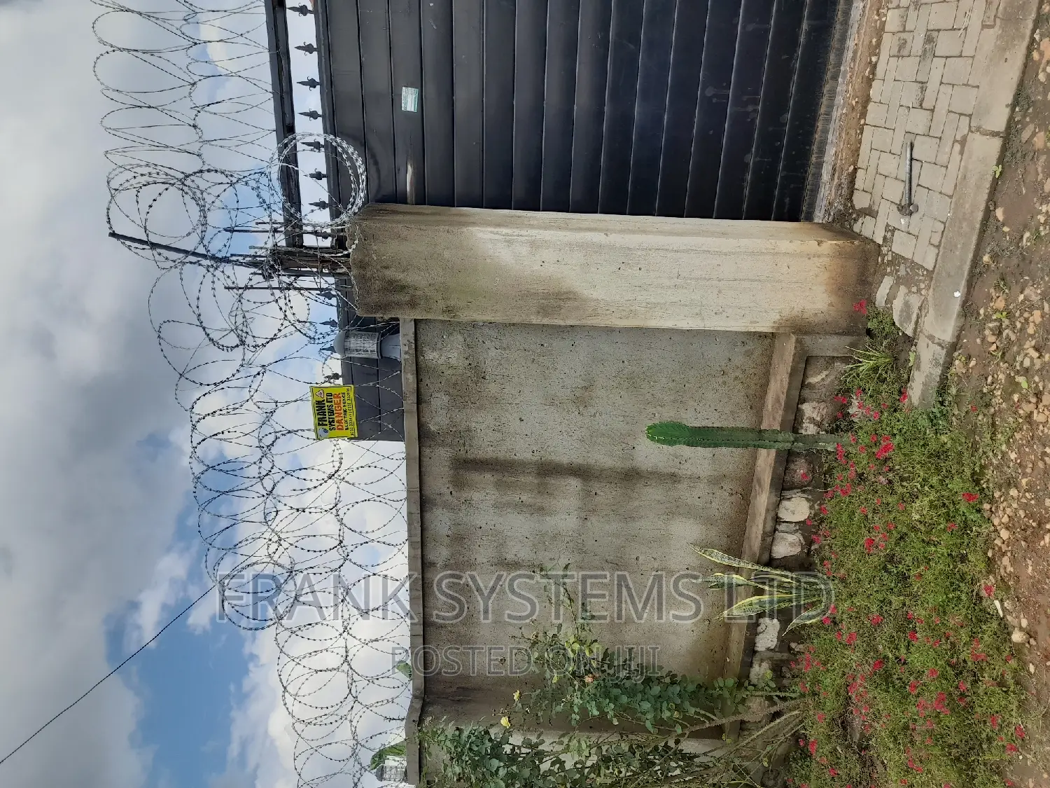 Razor Wire Fencing 500mm Diameter Stainless