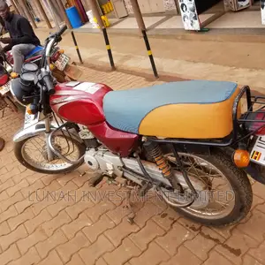 Bajaj Boxer 2023 Red