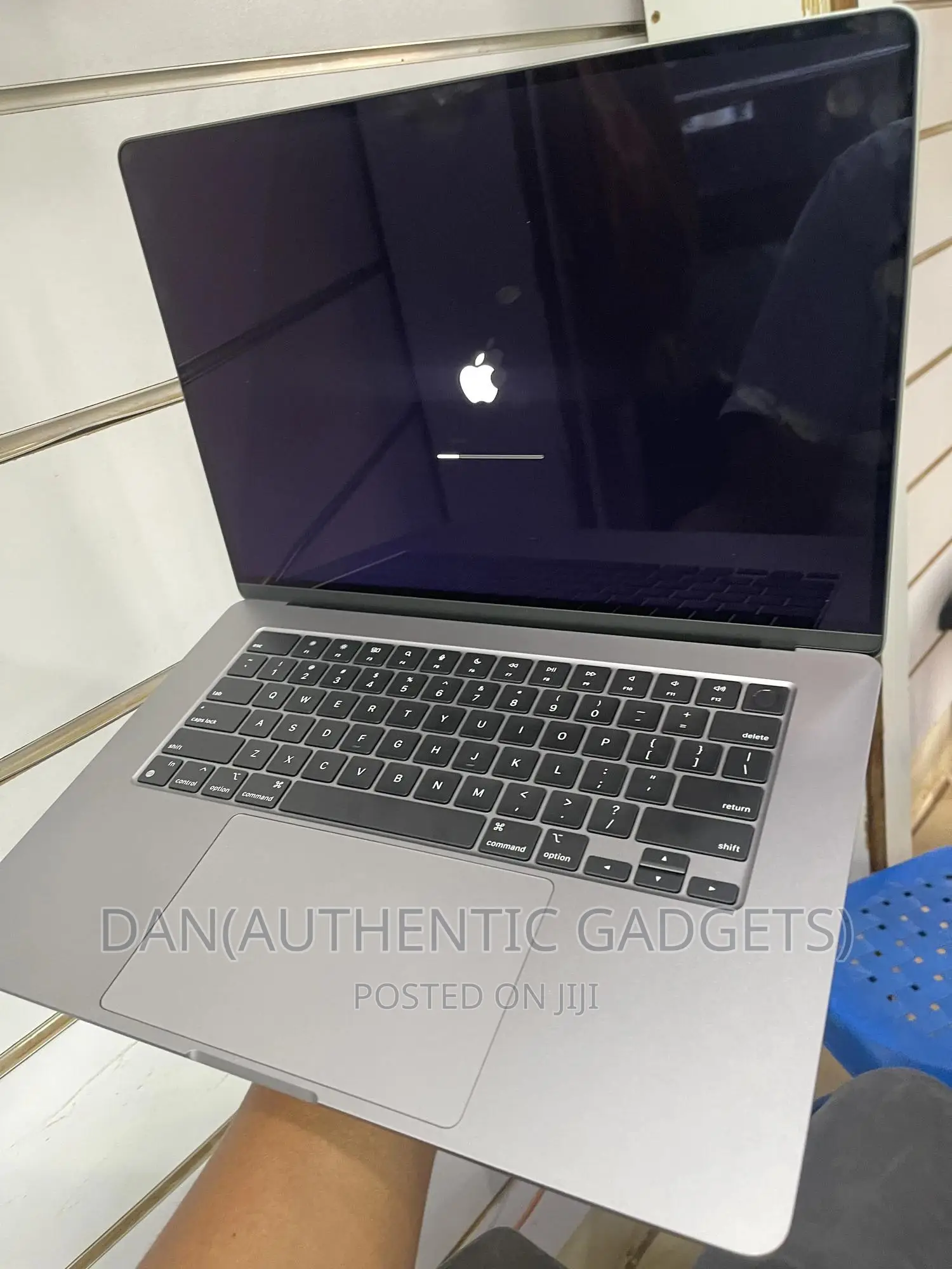 New Laptop Apple MacBook Air 2023 M2 8GB Apple M2 SSD 256GB