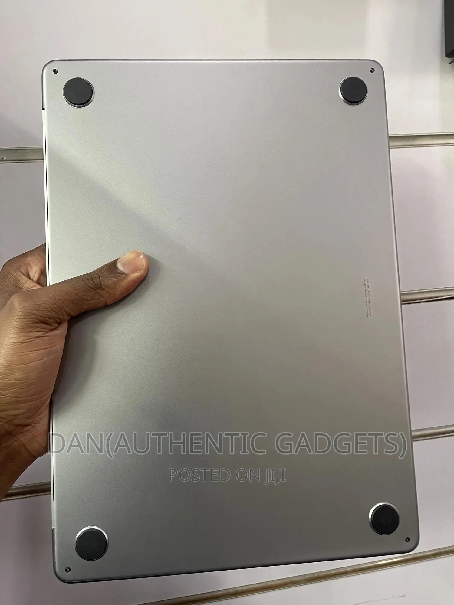 New Laptop Apple MacBook Air 2023 M2 8GB Apple M2 SSD 256GB