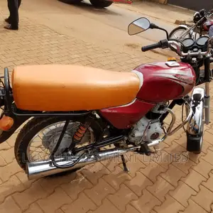 Bajaj Boxer 2022 Red