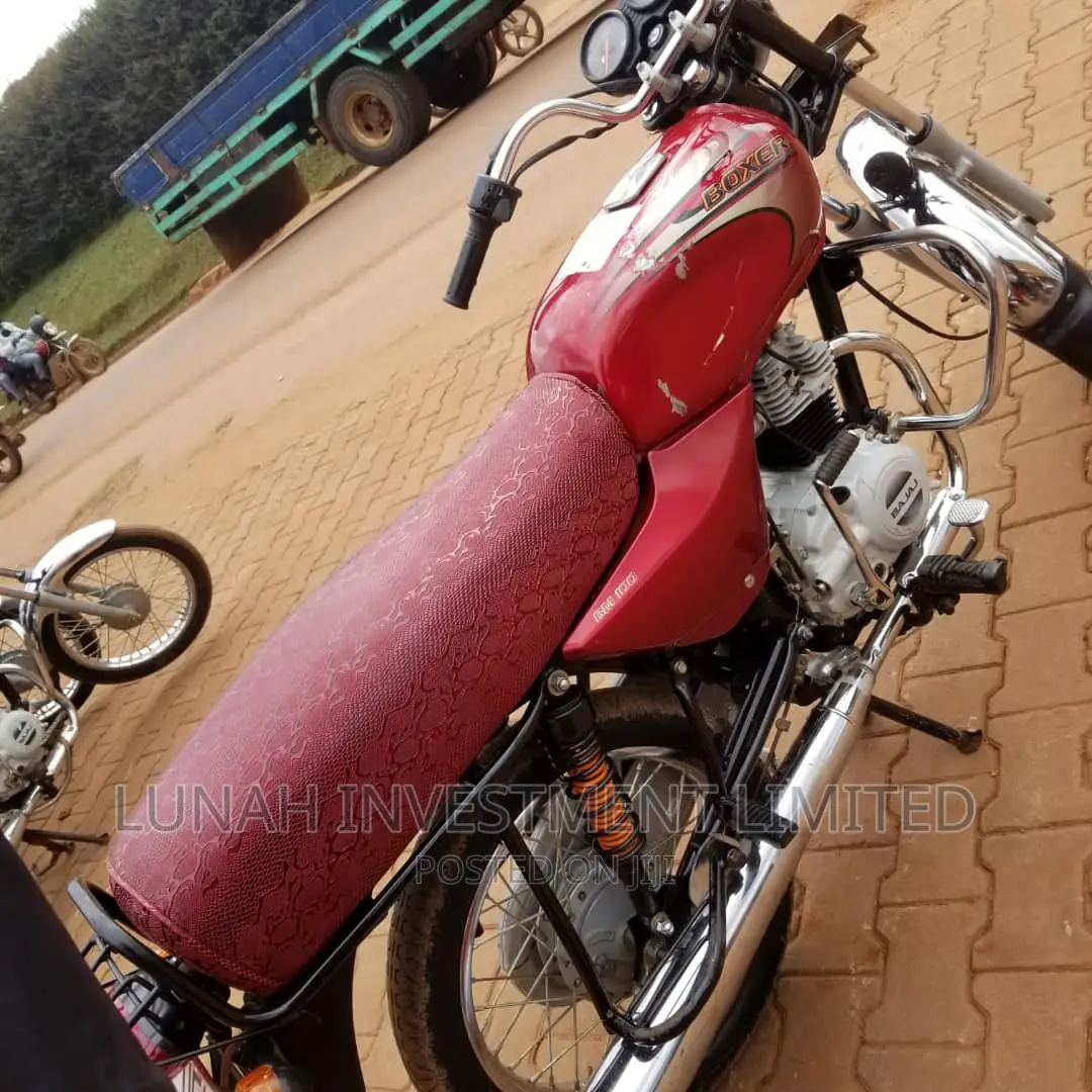 Bajaj Boxer 2022 Red