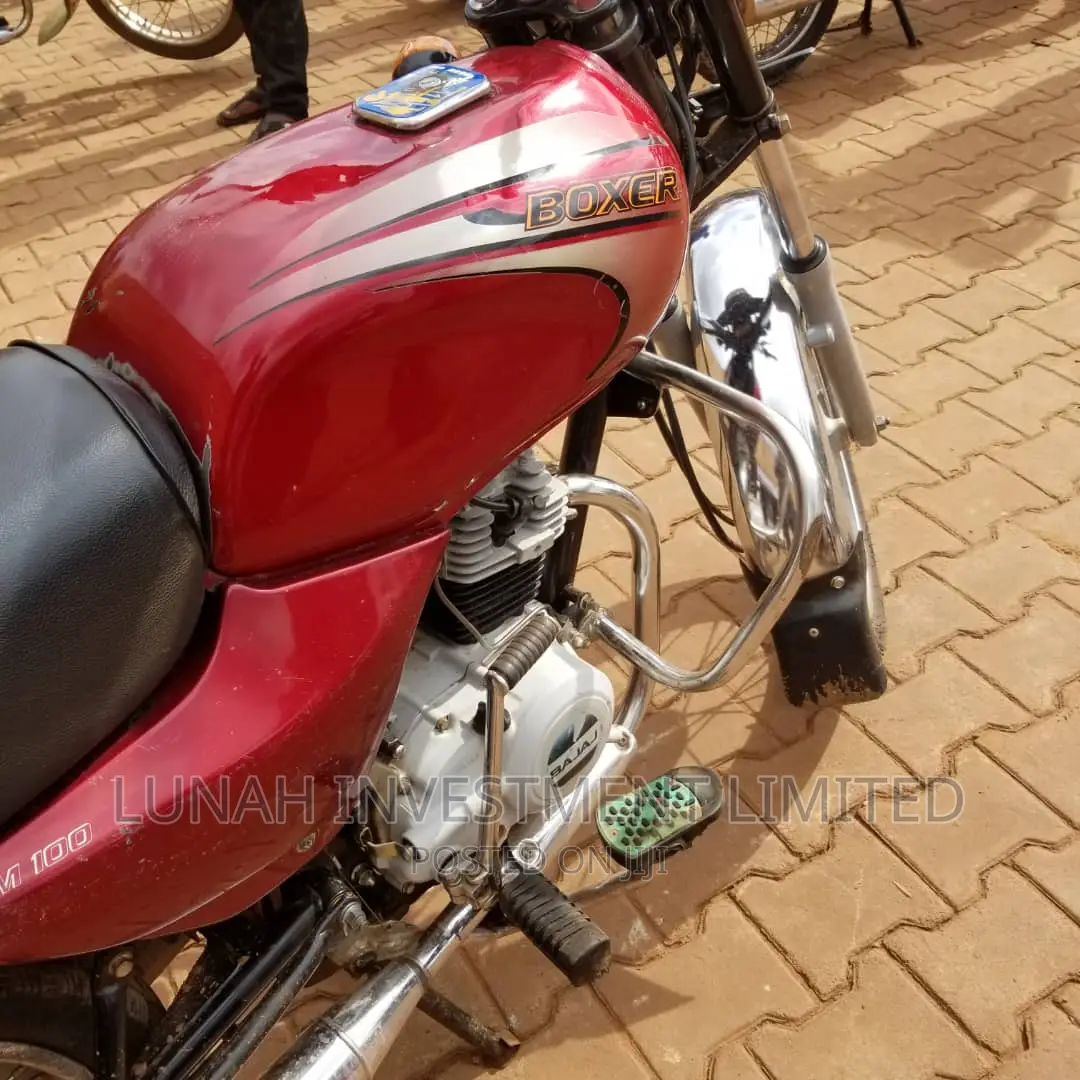 Bajaj Boxer 100 2023 Red