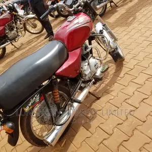 Bajaj Boxer 100 2023 Red