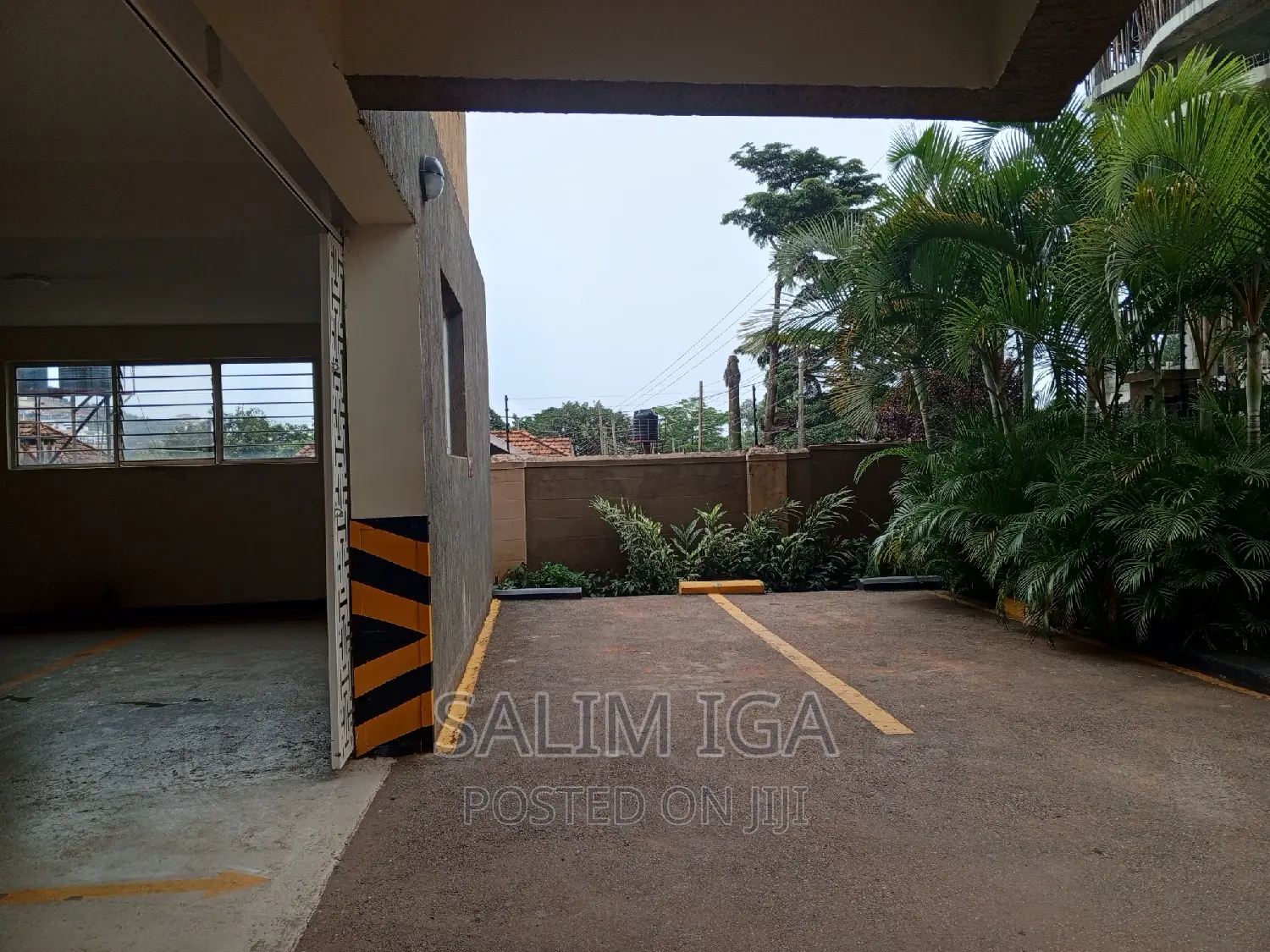 3bdrm Block of Flats in Kololo Property, Central Division for rent