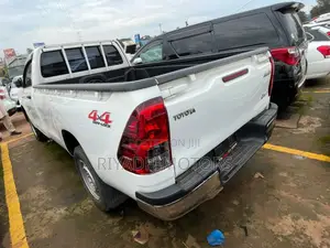 Toyota Hilux Revo Single Cab Deisel 2.8 RWD 2017 White