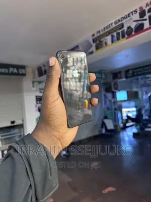 Apple iPhone 8 64 GB Black