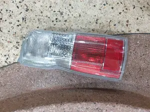 Nissan Caravan Taillamps ( 2006 - 2008)
