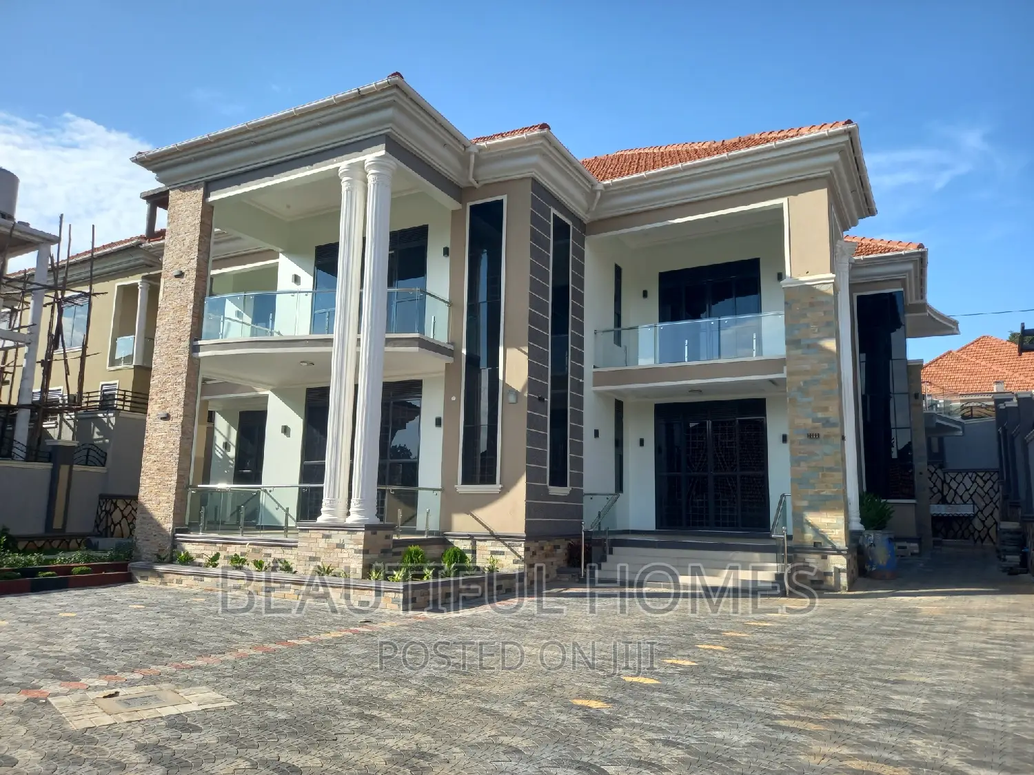 Furnished 6bdrm House in Kira Tarmacked for sale