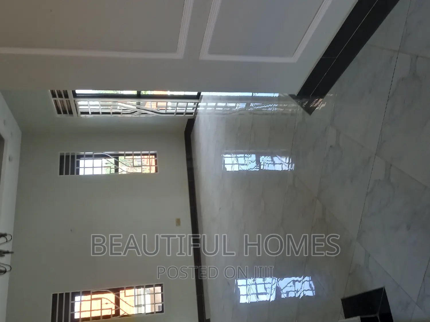 Furnished 6bdrm Duplex in Kira Mamerito for sale