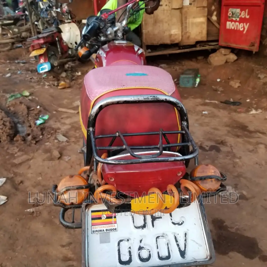 Bajaj Boxer 2022 Red