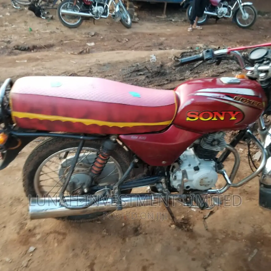 Bajaj Boxer 2022 Red