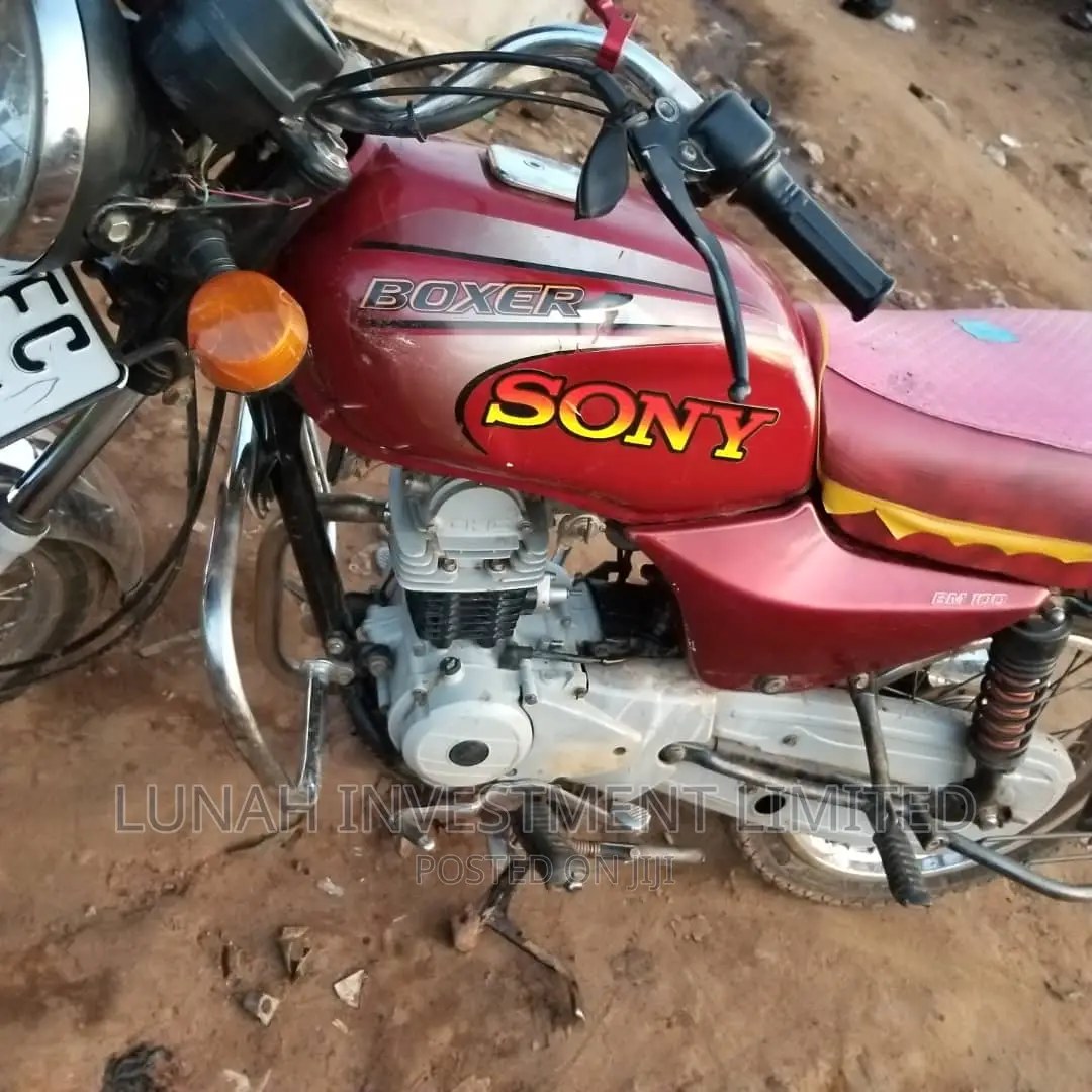 Bajaj Boxer 2022 Red