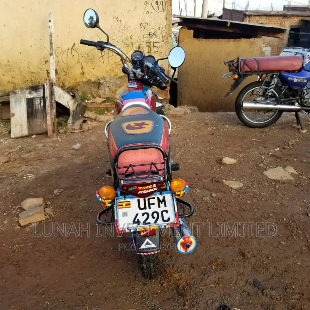 Bajaj Boxer 2023 Red