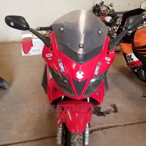 Suzuki Sport 2020 Red