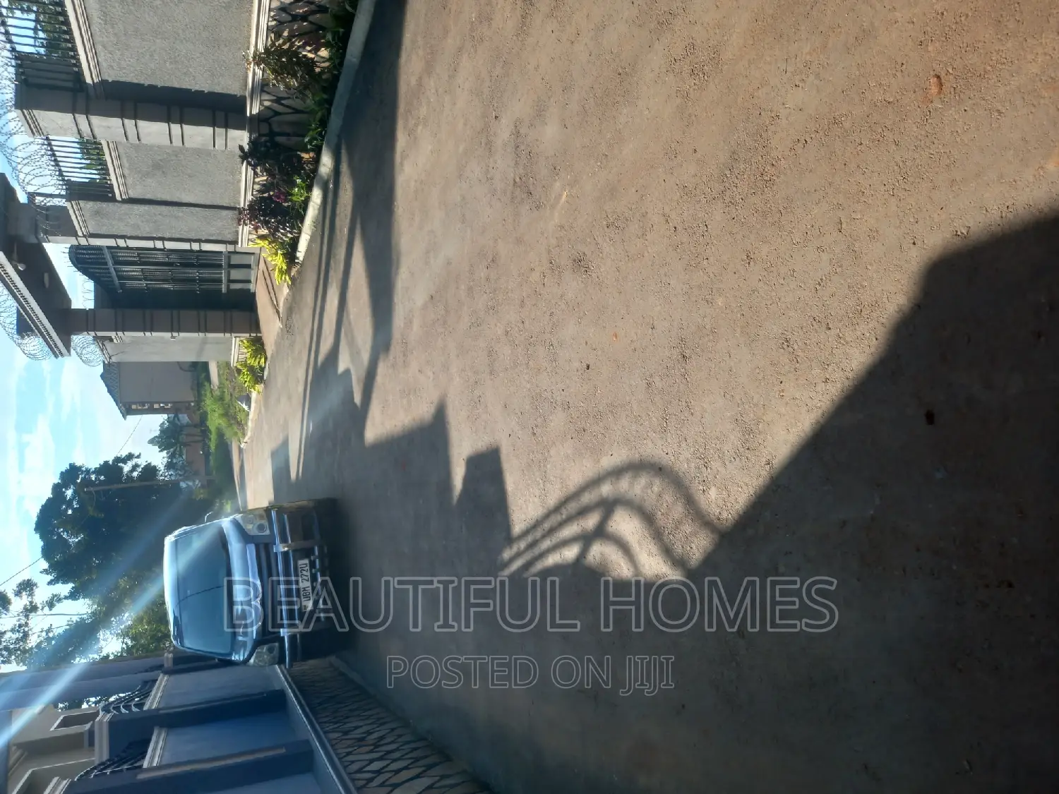 Furnished 6bdrm Mansion in Kira Mamerito Road for sale