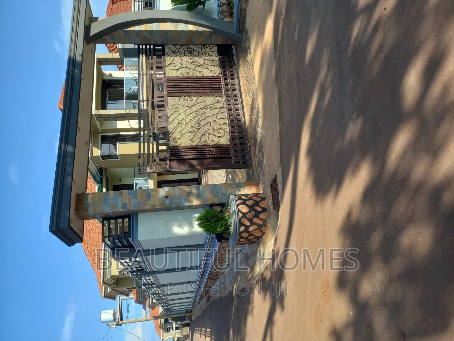 Furnished 6bdrm Duplex in Kira Executive for sale