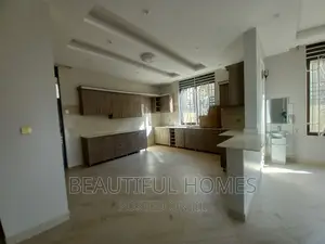Furnished 6bdrm Mansion in Kira Perfect Estate for sale