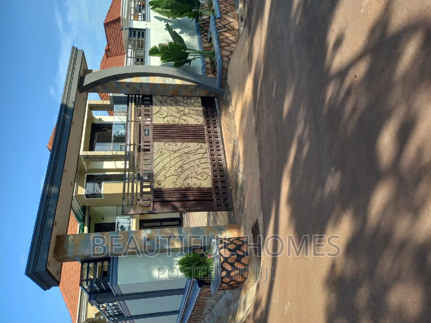 Furnished 6bdrm Duplex in Kira Perfect for sale