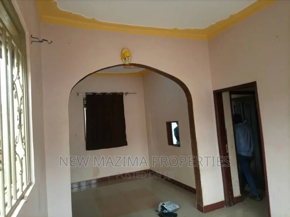2bdrm House in Buloba Town, Central Division for sale