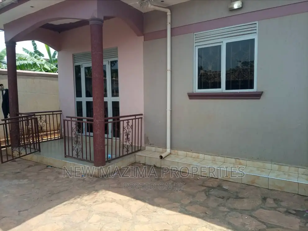 2bdrm House in Buloba Town, Central Division for sale