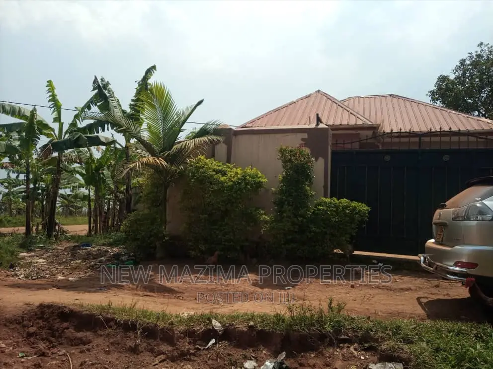 2bdrm House in Buloba Town, Central Division for sale
