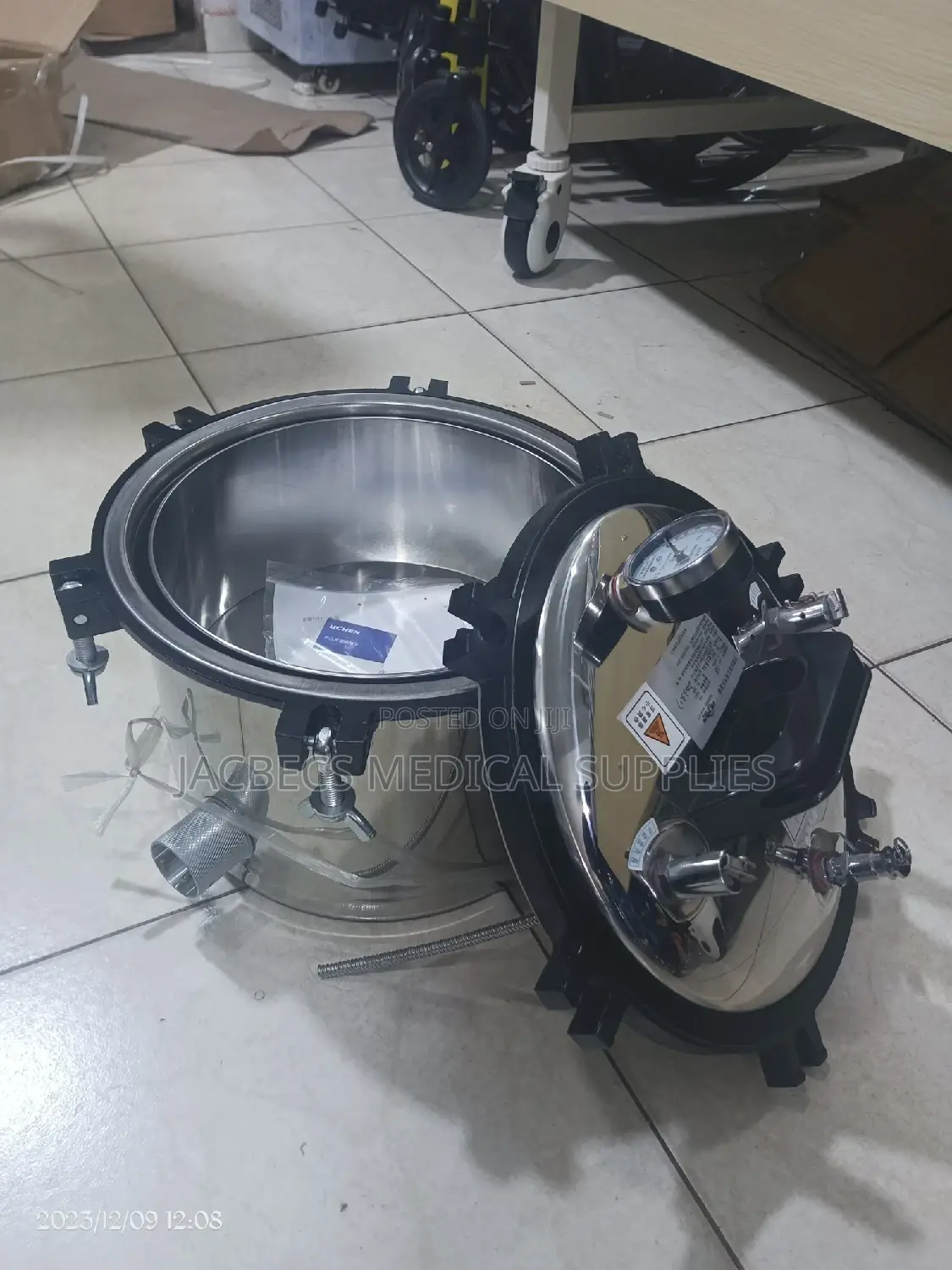 Autoclave Stainless Steel 12 LTRS
