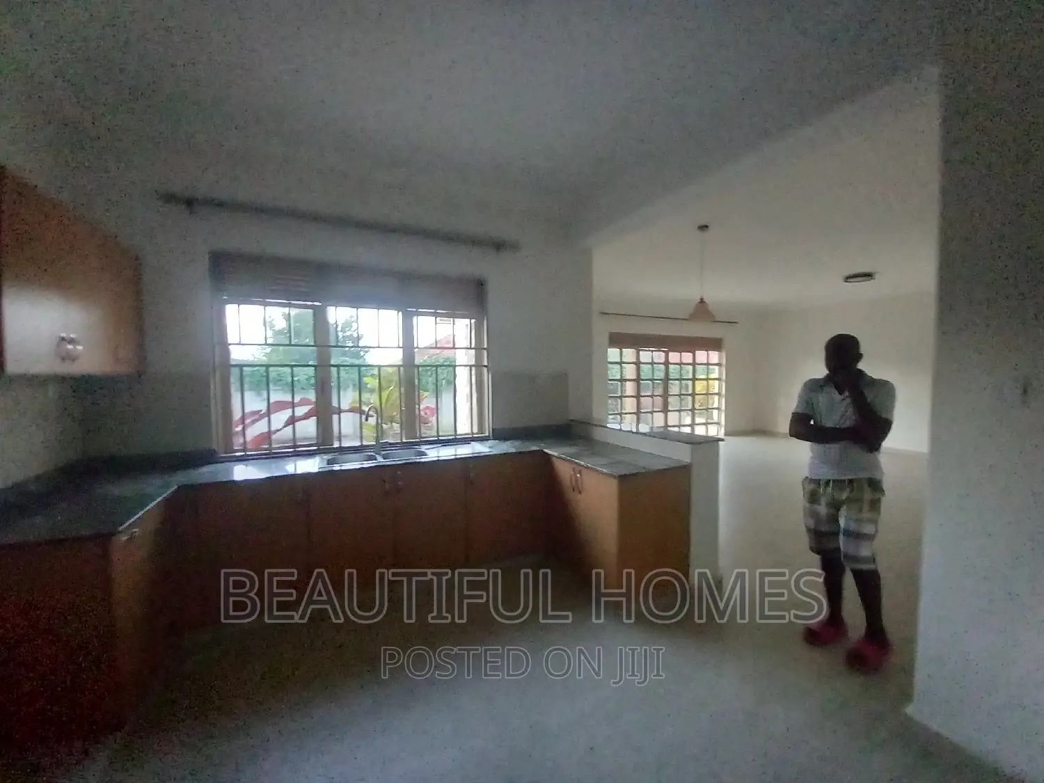 Furnished 4bdrm House in Kira for sale