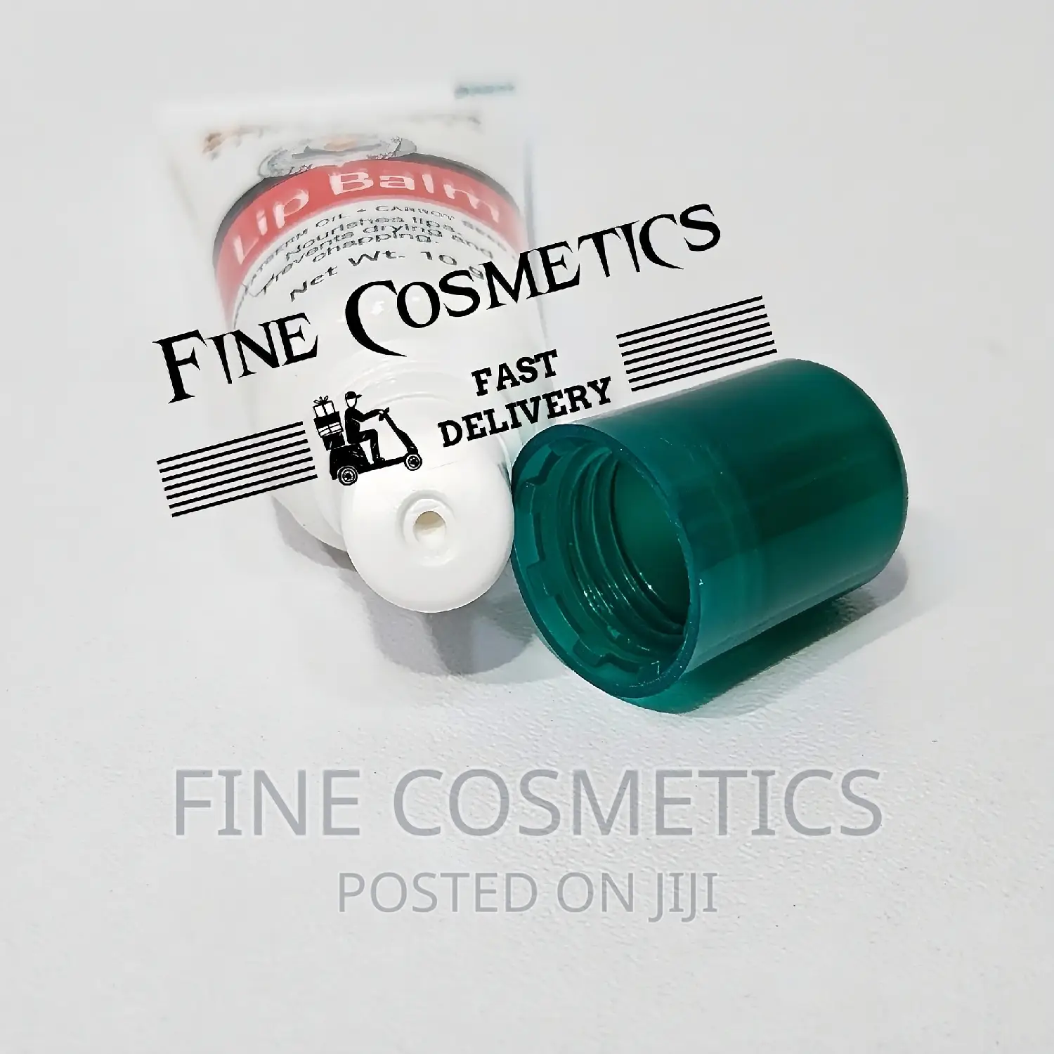 Himalaya Dry Lips Care Lipbalm for Cracked/Chapped Lips.