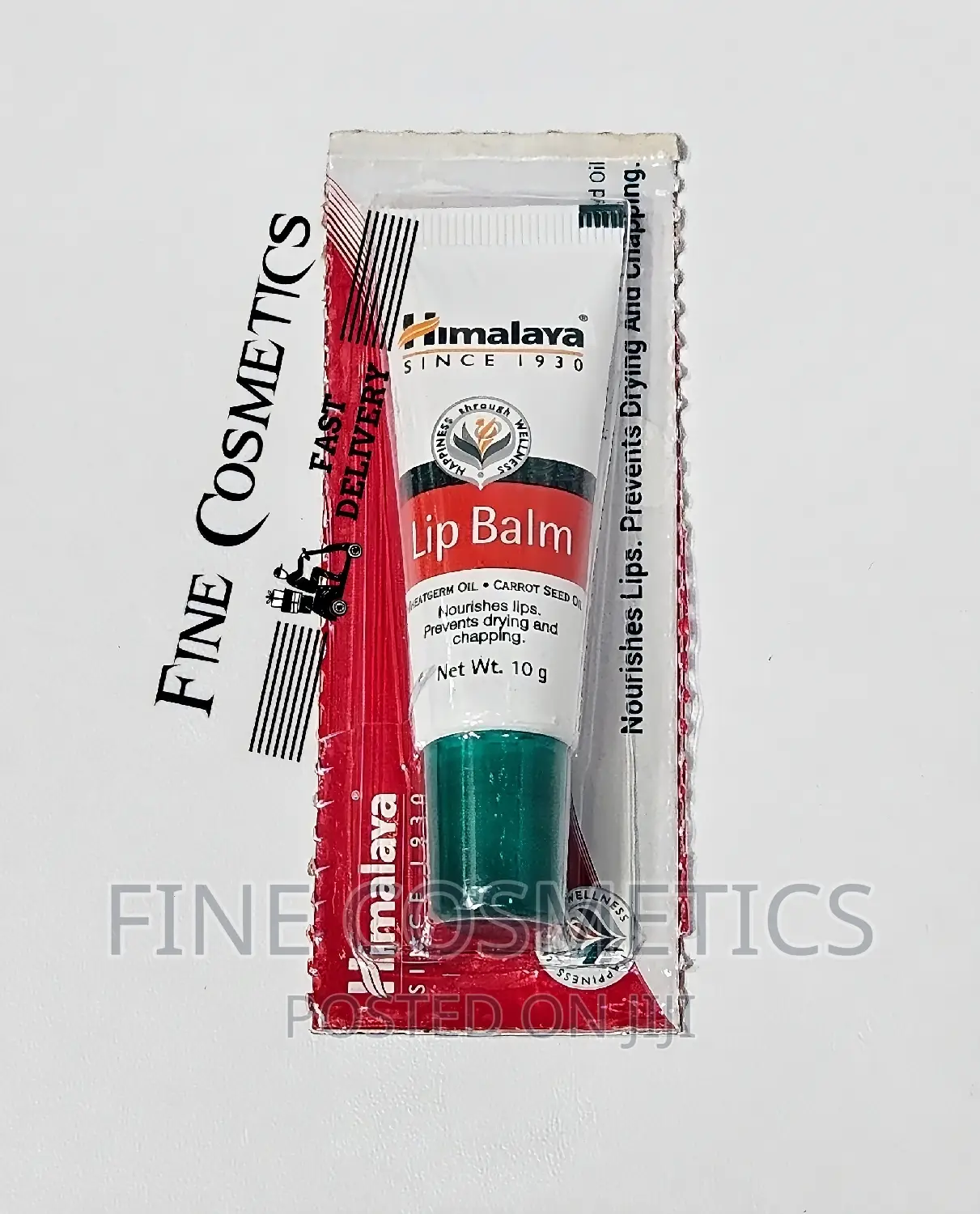 Himalaya Dry Lips Care Lipbalm for Cracked/Chapped Lips.