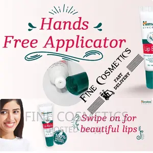 Himalaya Dry Lips Care Lipbalm for Cracked/Chapped Lips.