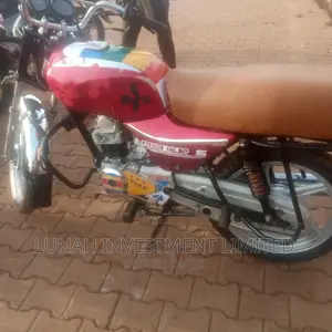 Bajaj Boxer 2023 Red