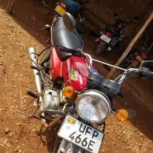 Bajaj Avenger 180 2022 Red