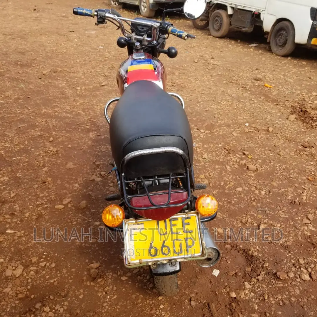 Bajaj Boxer 2020 Red