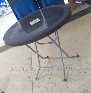 Folded Steel Leg Round Table