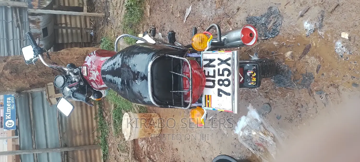 Bajaj Boxer 100 2019 Red