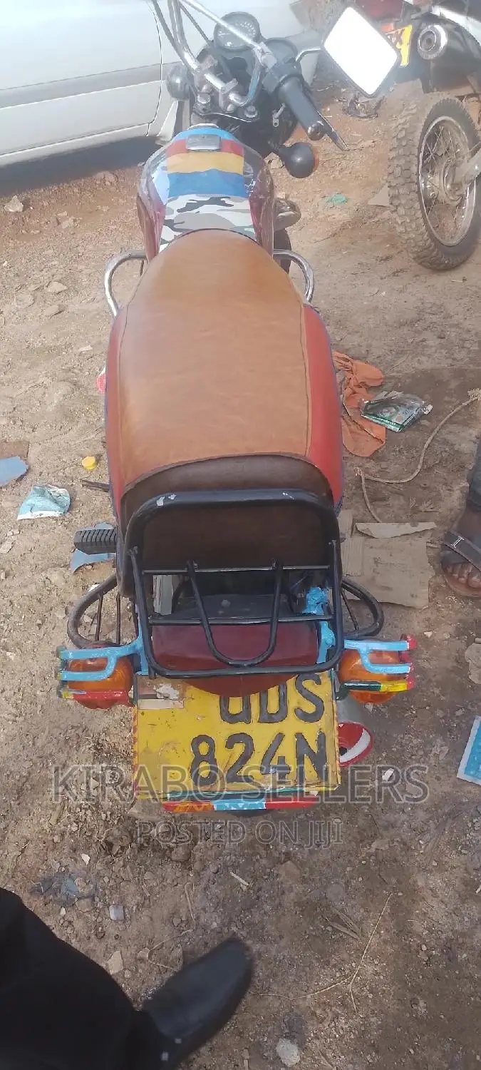 Bajaj Boxer 100 2019 Red