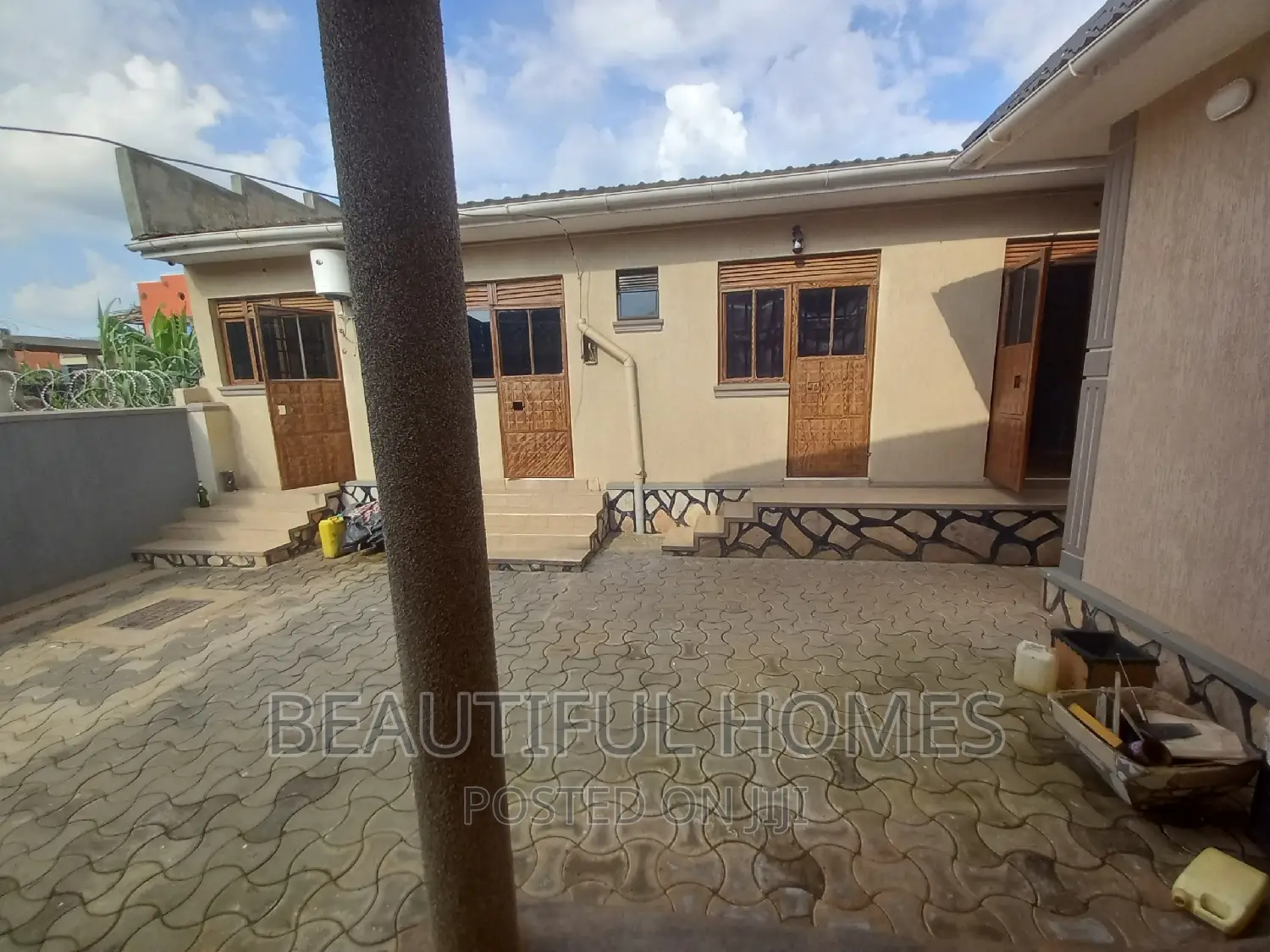 Furnished 4bdrm Bungalow in Kira Nabusugwe for sale