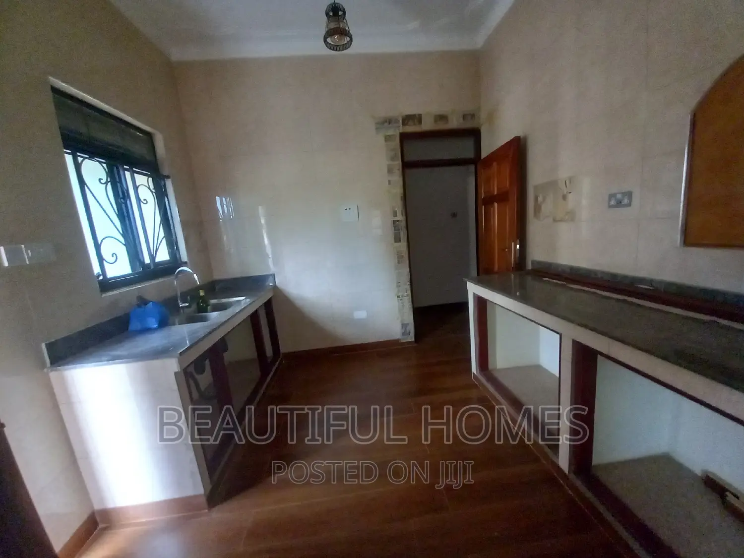 Furnished 4bdrm Bungalow in Kira Nabusugwe for sale