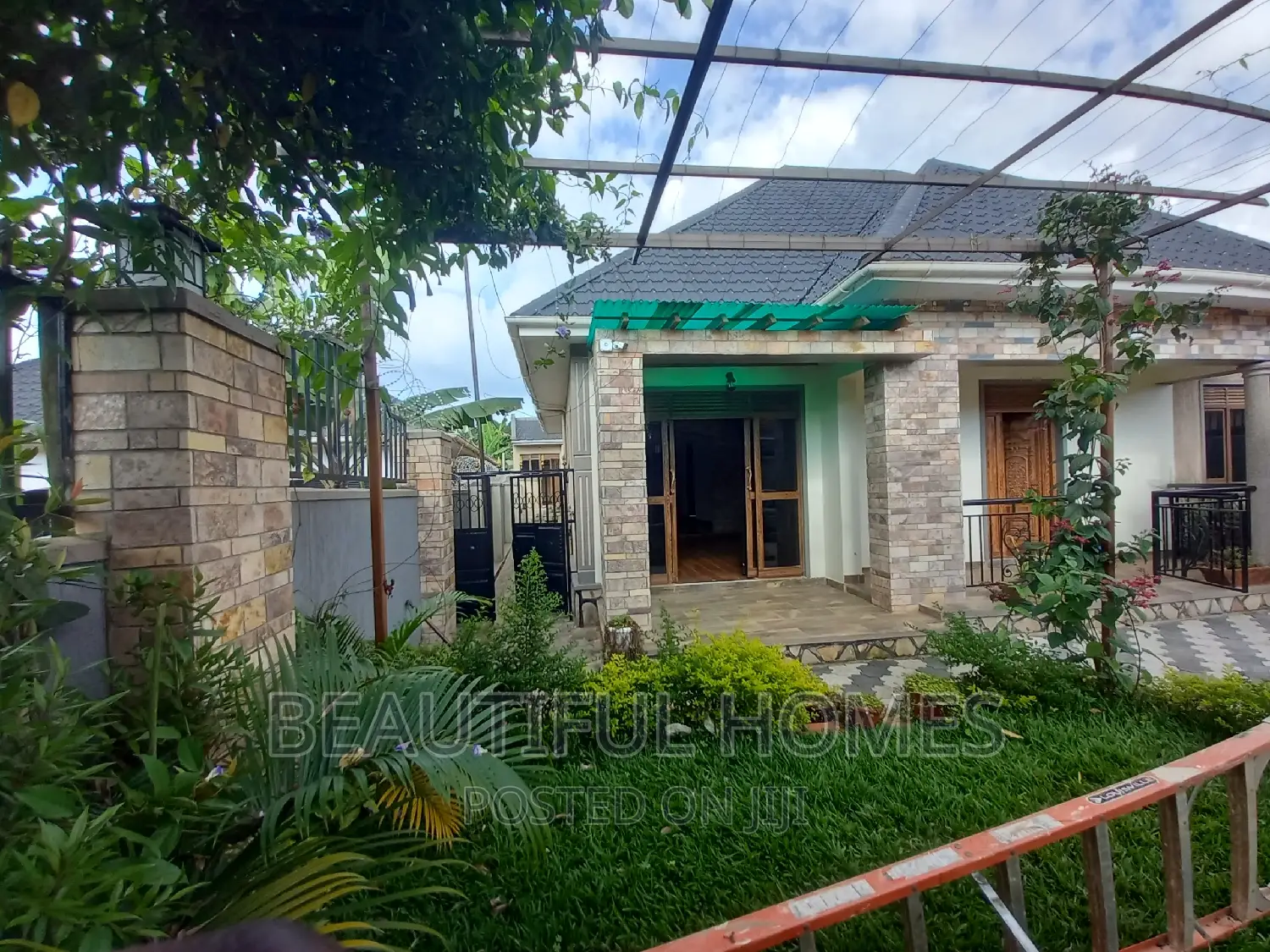 Furnished 4bdrm House in Kira Nabusugwe for sale