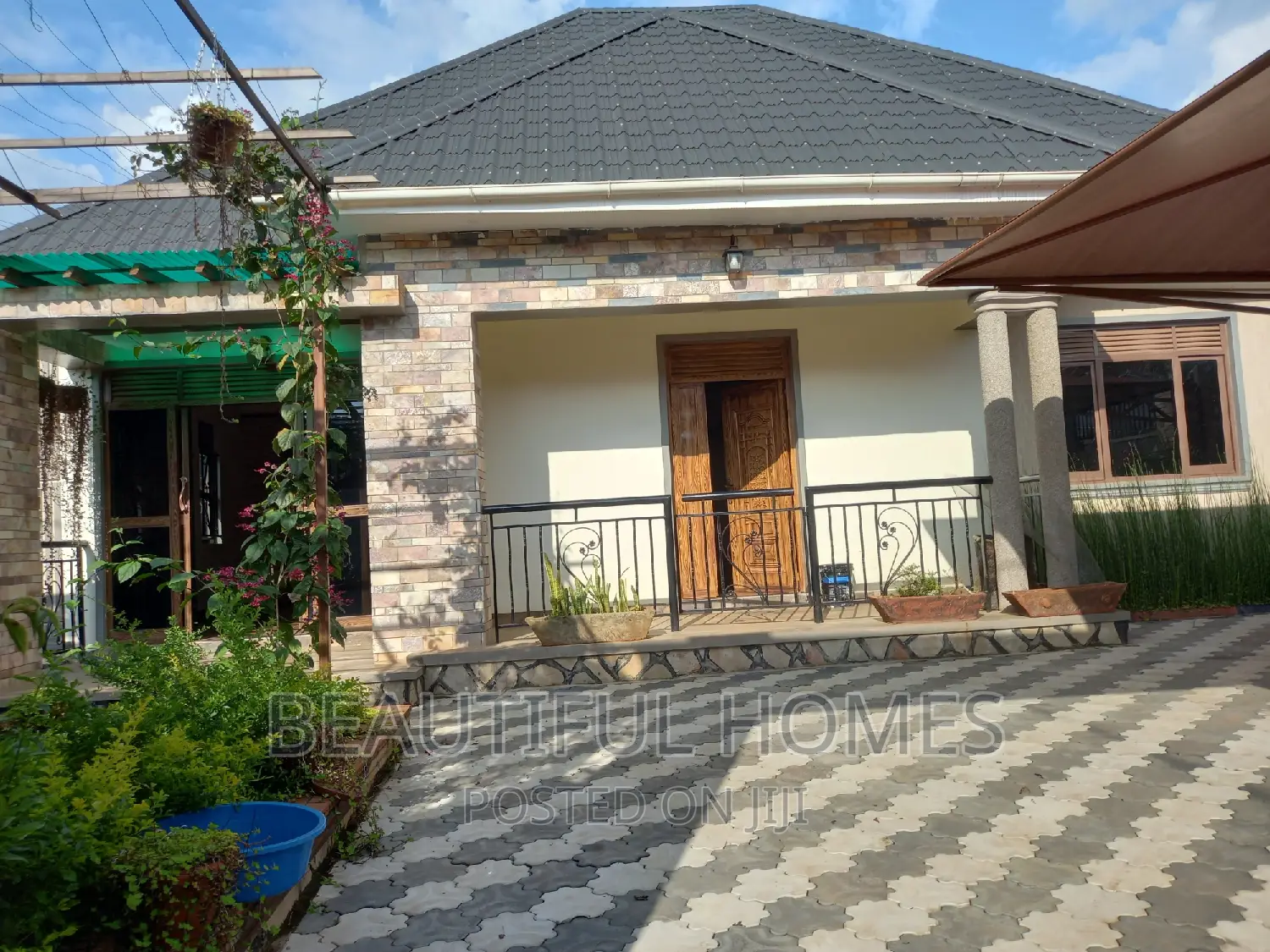 Furnished 4bdrm House in Nabusugwe, Kira for sale