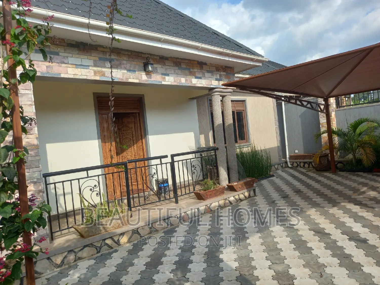 Furnished 4bdrm Bungalow in Kira Nabusugwe for sale