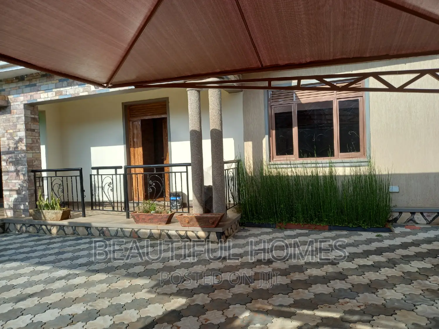 Furnished 4bdrm Bungalow in Kira Nabusugwe for sale