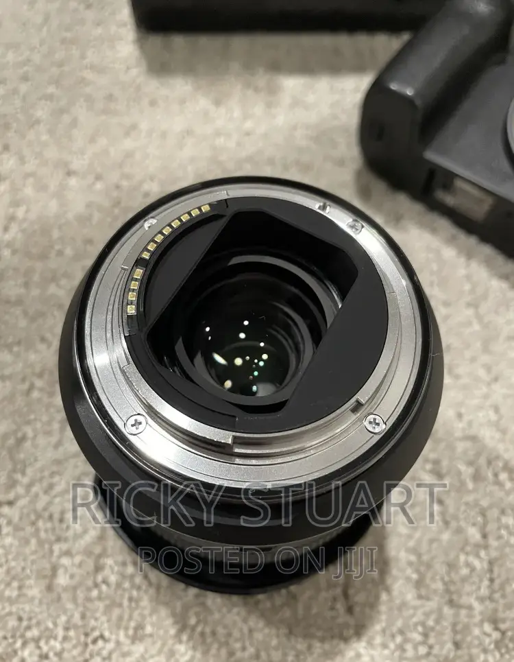 Canon R WTH 24-105mm Lens
