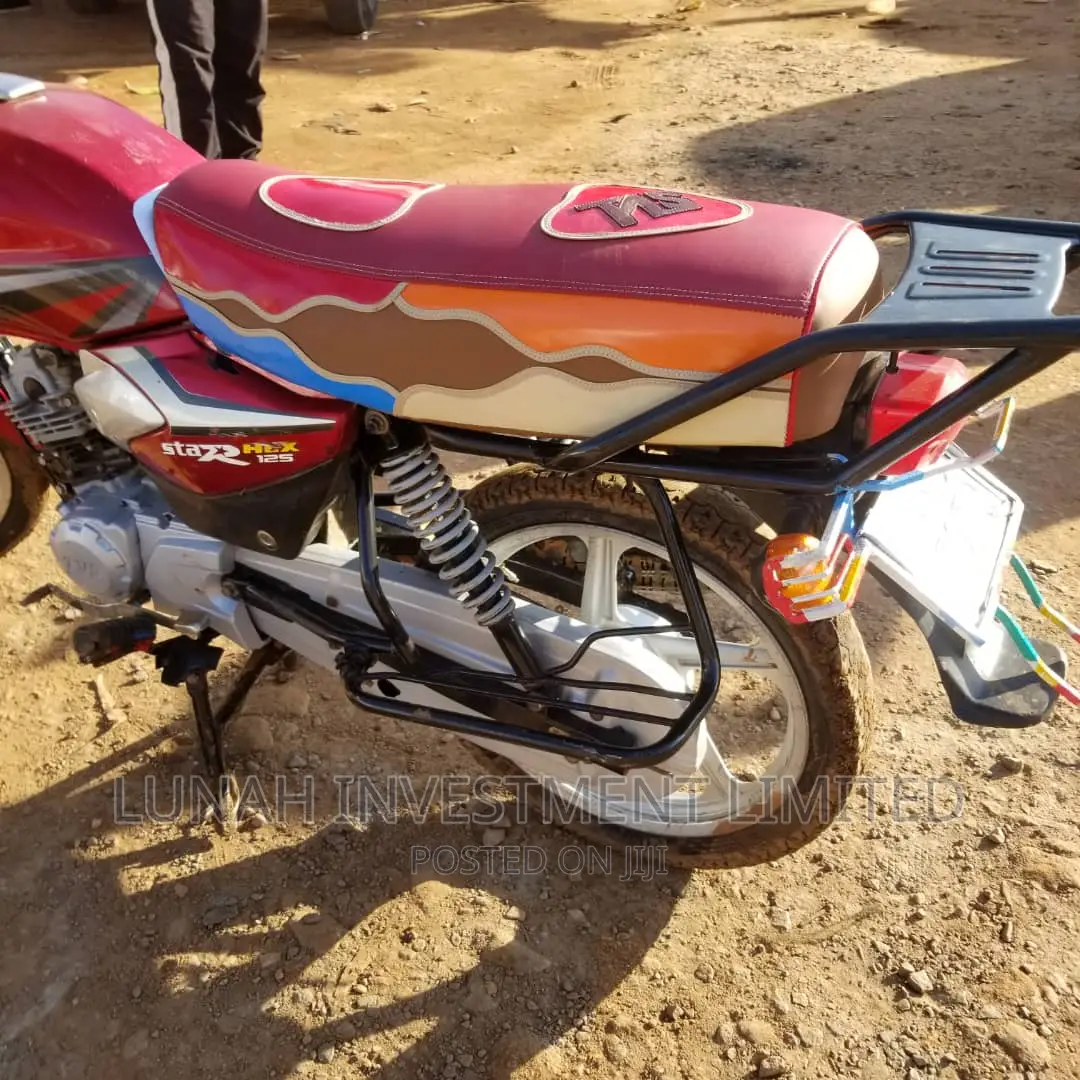 TVS HLX 125 2022 Red