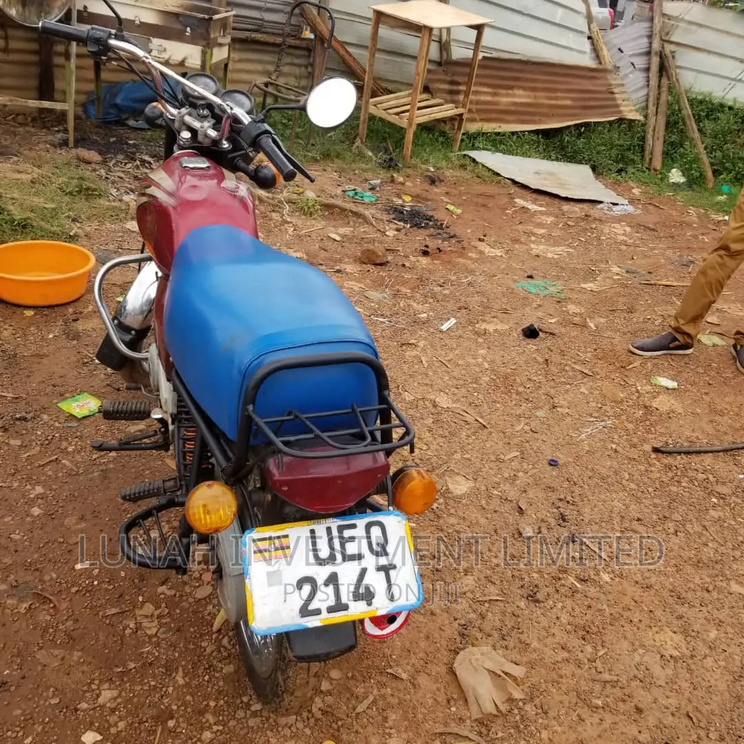 Bajaj Boxer 2021 Red