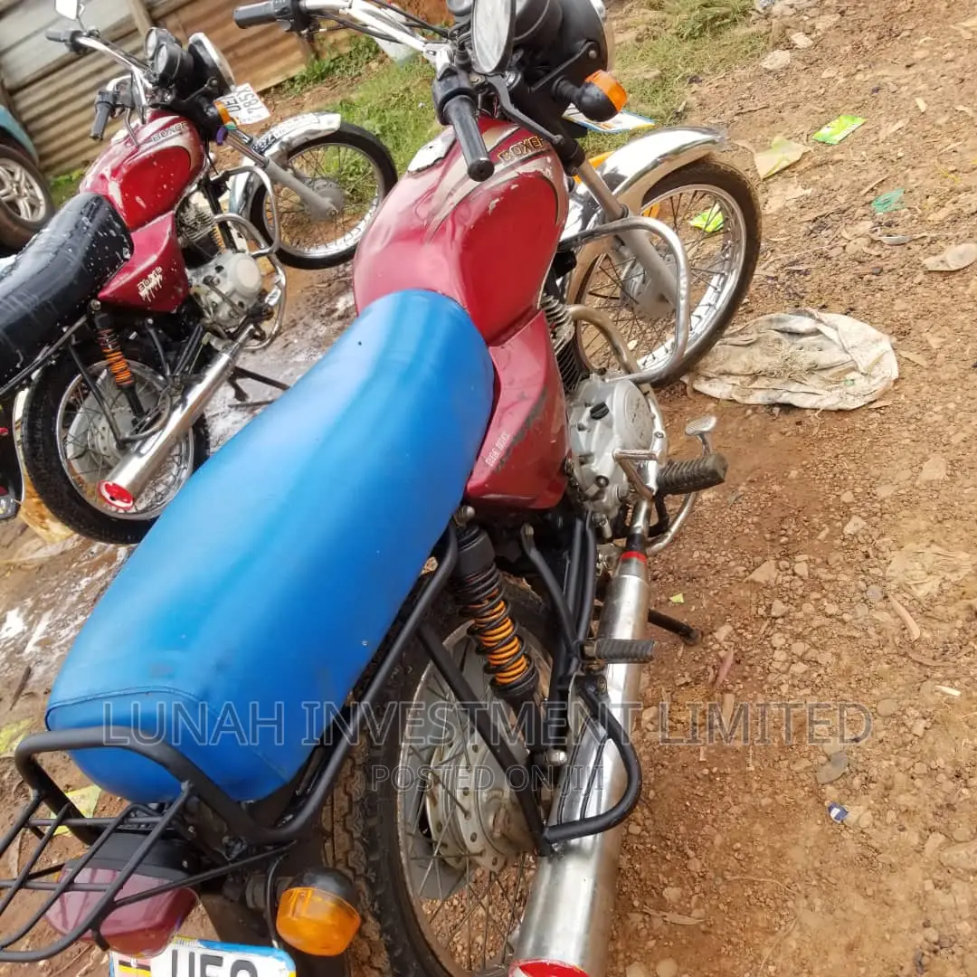 Bajaj Boxer 2021 Red