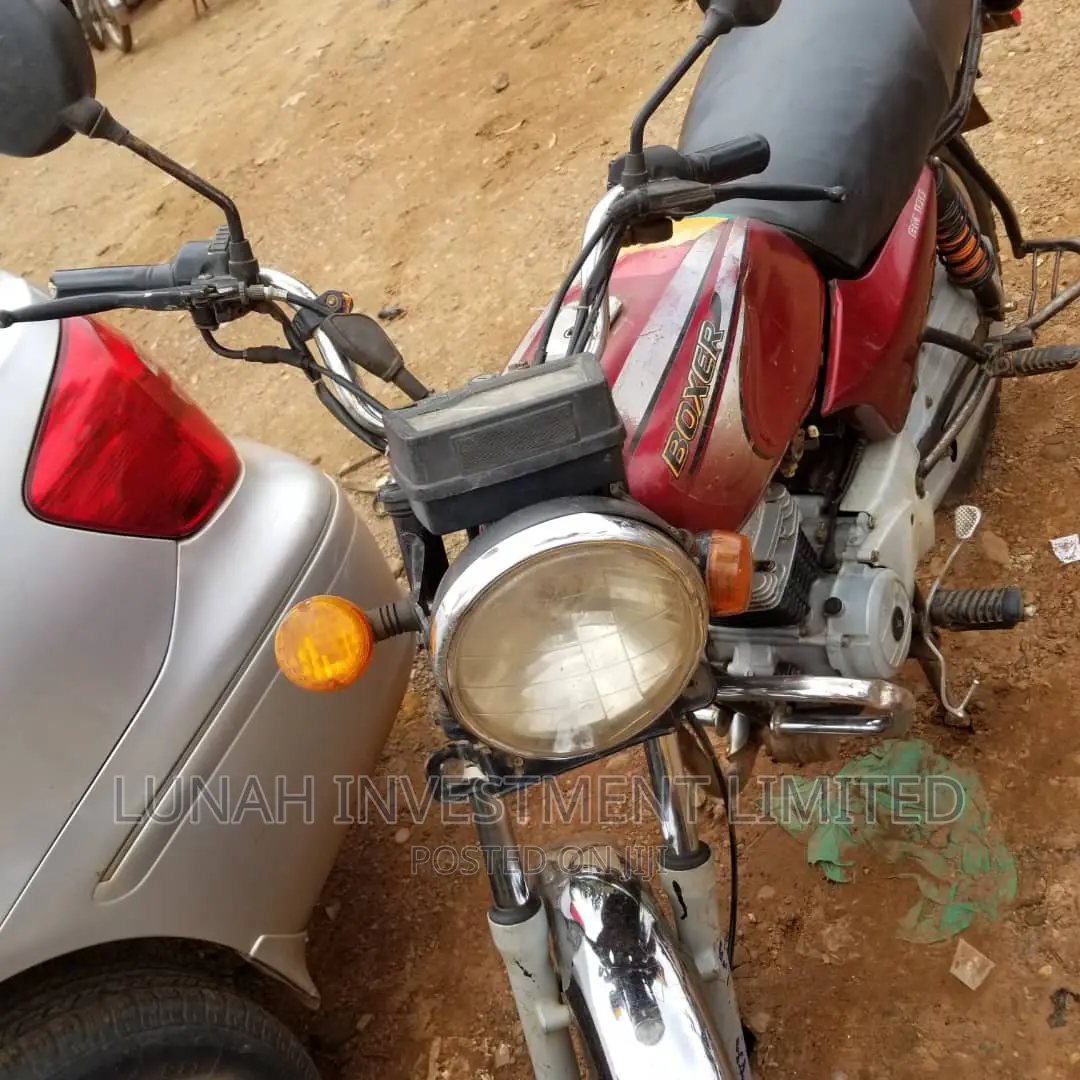 Bajaj Boxer 2021 Red