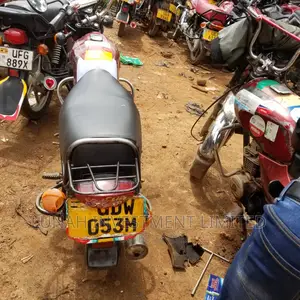 Bajaj Boxer 2021 Red